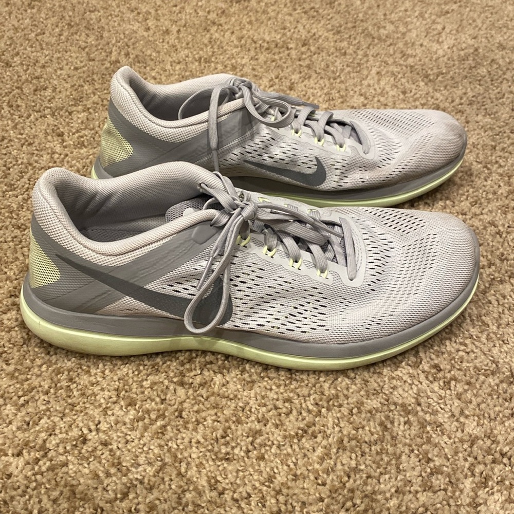 Nike Flex Tennis Shoes